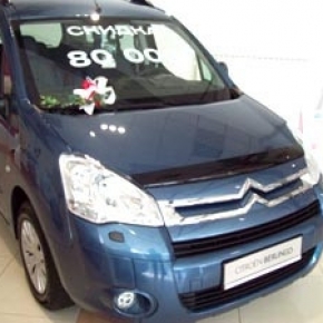 Дефлектор капота темный CITROEN Berlingo/Peugeot Partner 2008-, NLD.SCIBER0812